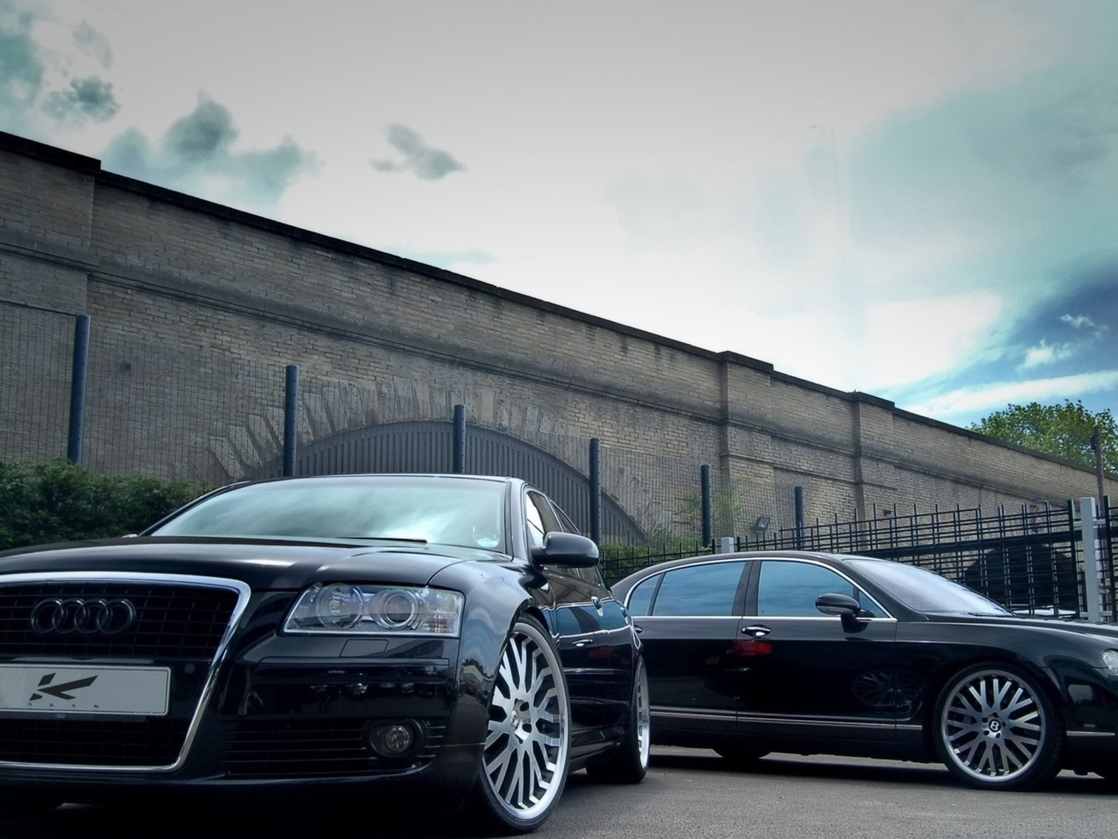 Audi A8 y Bentley Continental