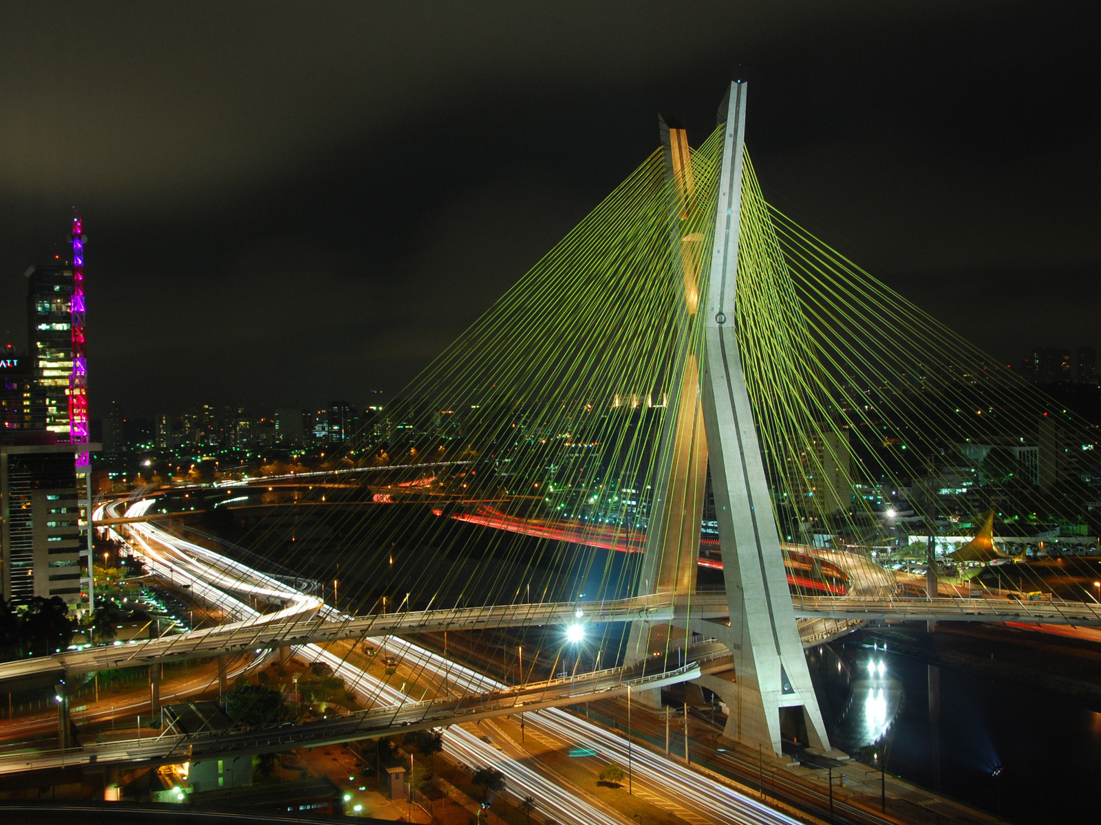 Puente octavio frias de oliveira