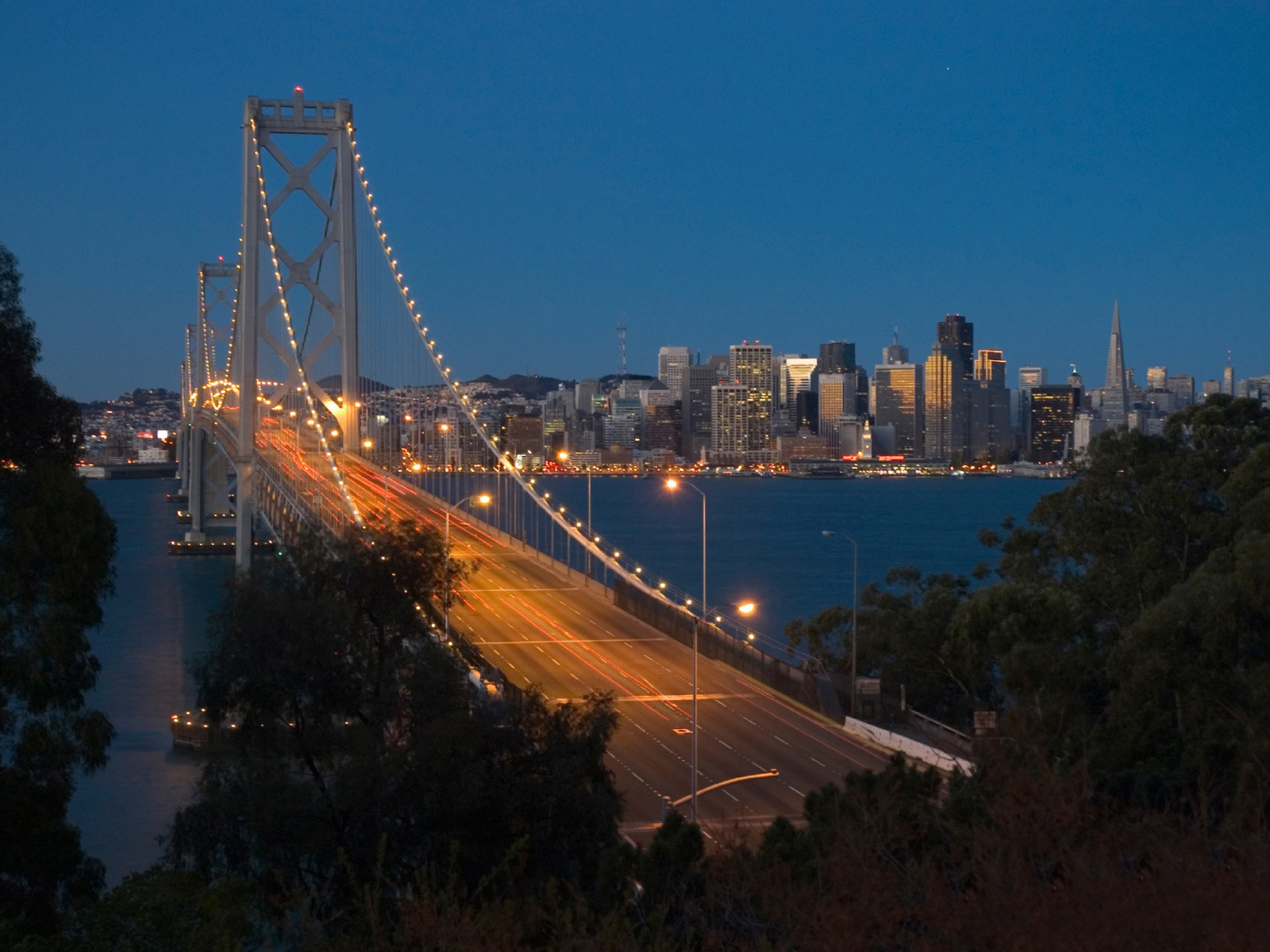 Puente en la bahia de San Francisco