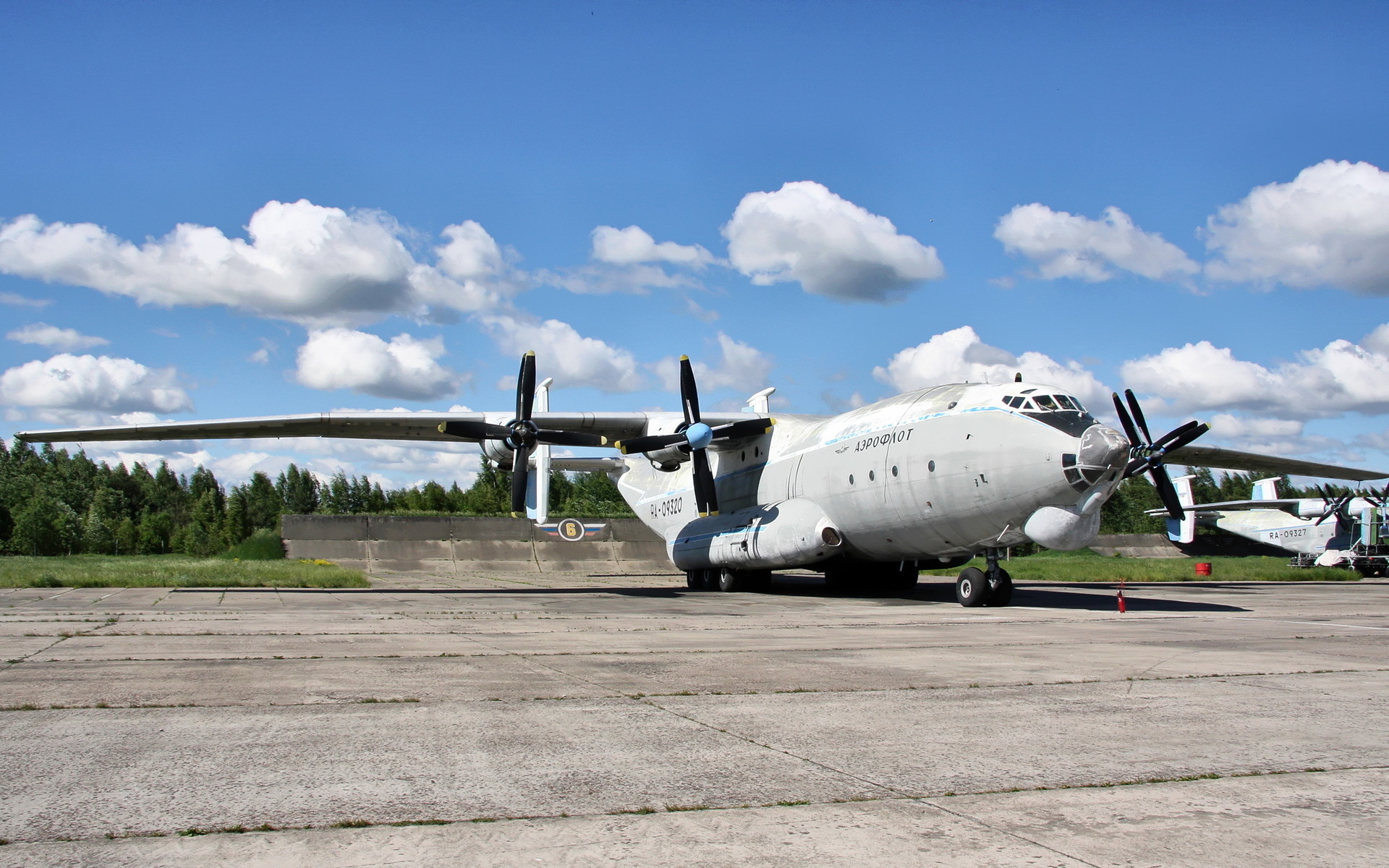 Antonov An-22